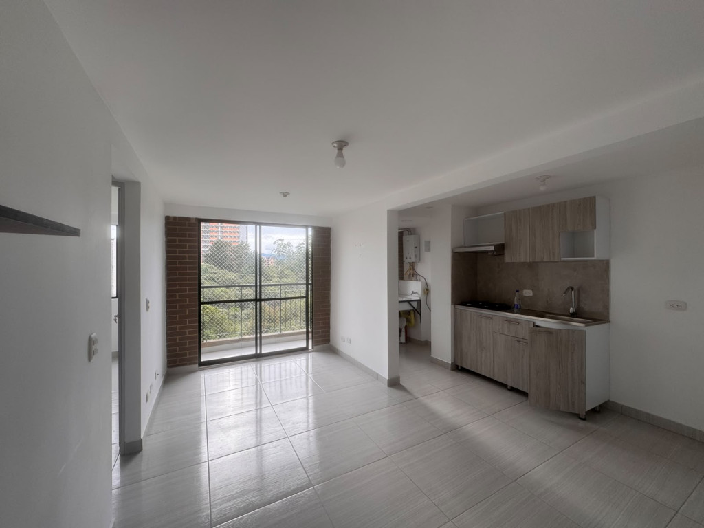 Apartamento - arriendo - Vía antigua a Marinilla
