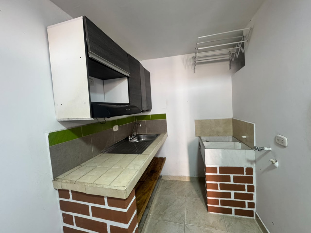 Apartamento - arriendo - Las Torres
