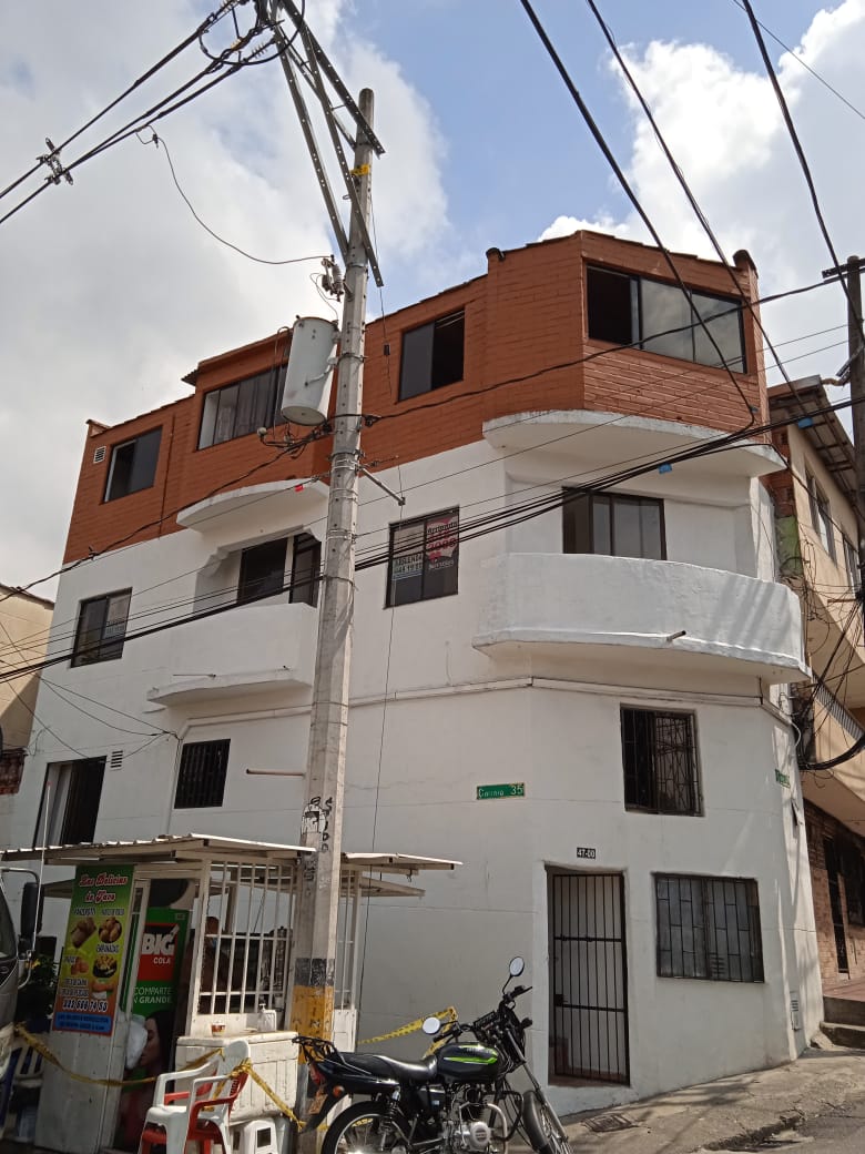 APARTAMENTO CR 35 47 0 INT 401, Sin Barrio, Medellín en La Estacion