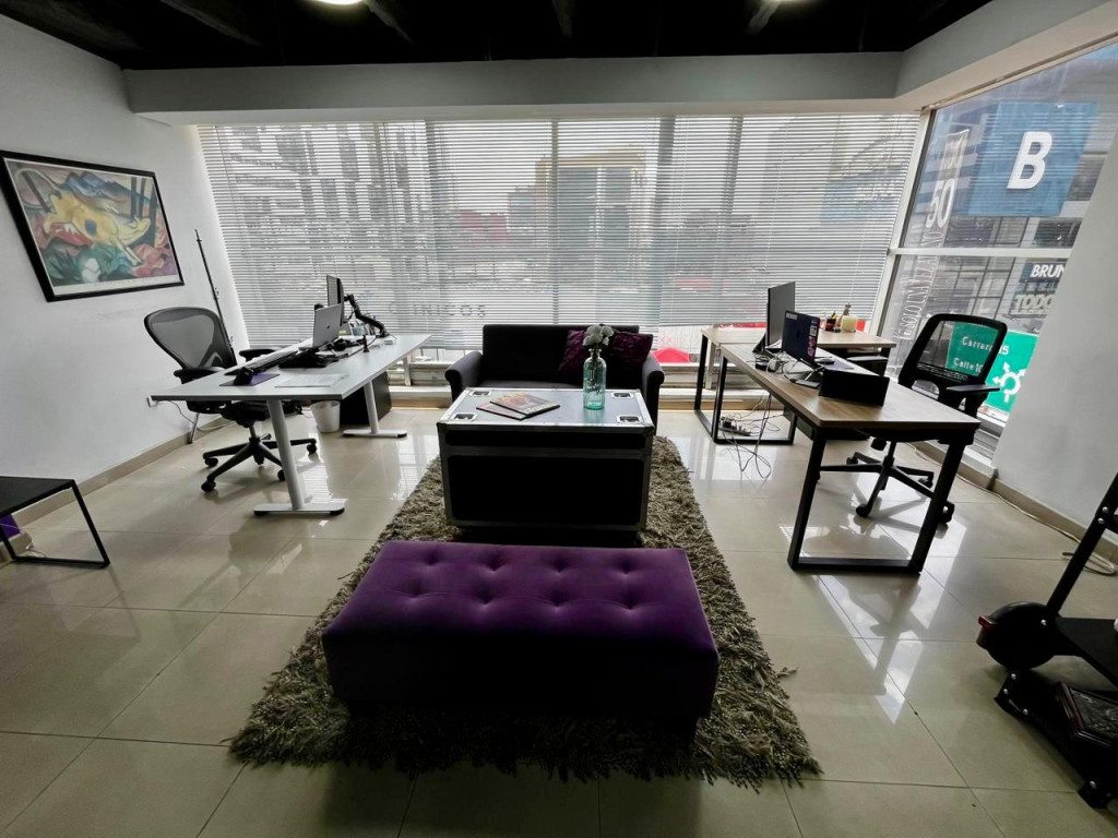 Oficina en arriendo/venta, código 4967