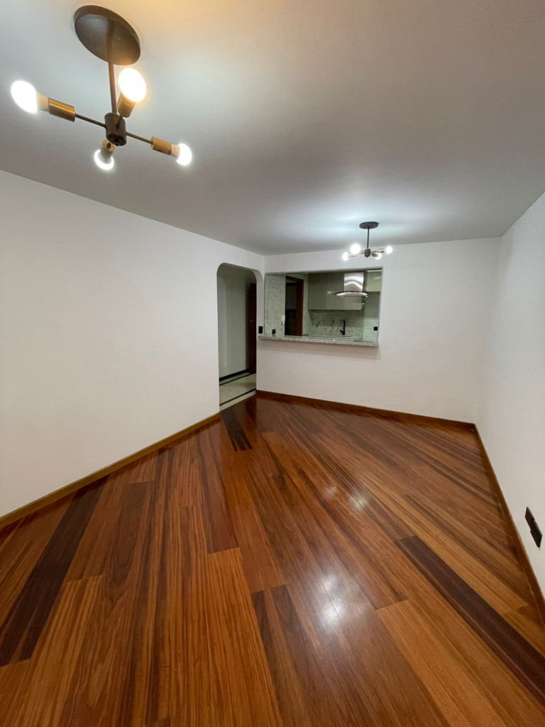 Apartamento en arriendo, código 4979