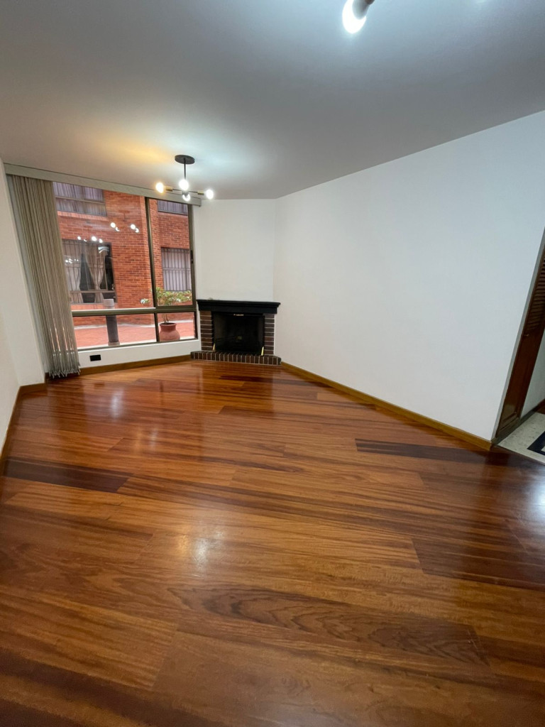 Apartamento en arriendo, código 4979