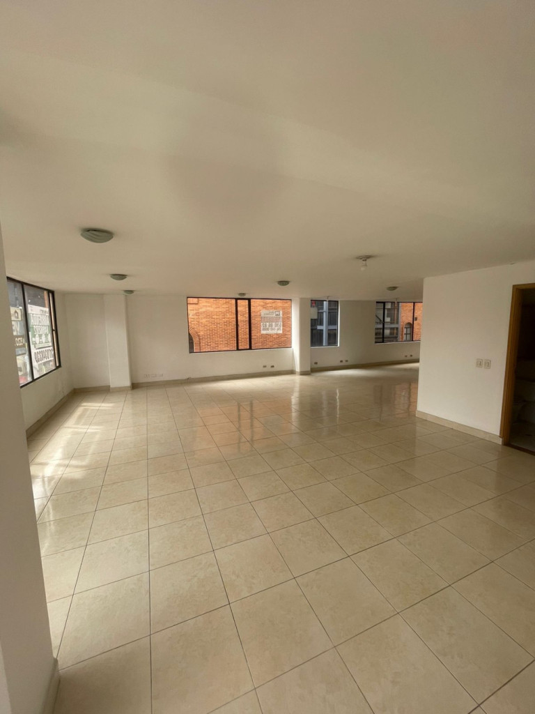 Oficina en arriendo, código 4995