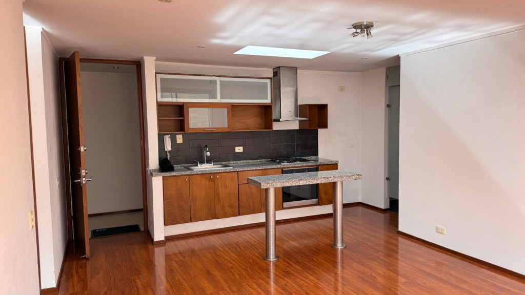 Apartamento en arriendo/venta, código 4997