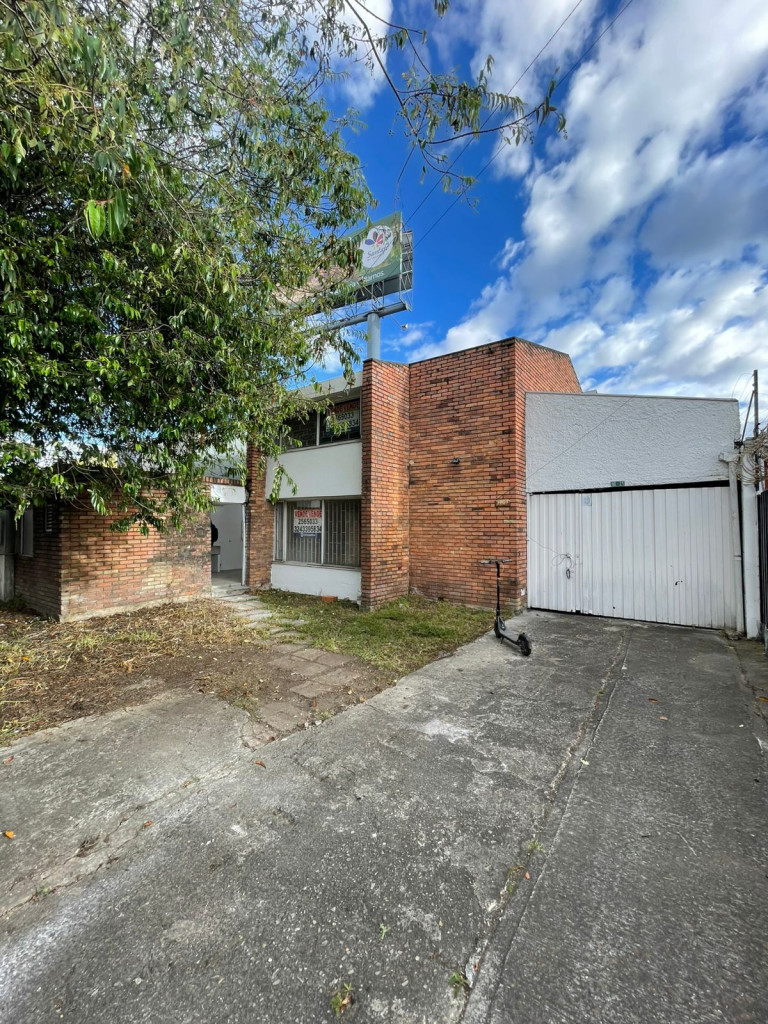 Casa en arriendo, código 5010