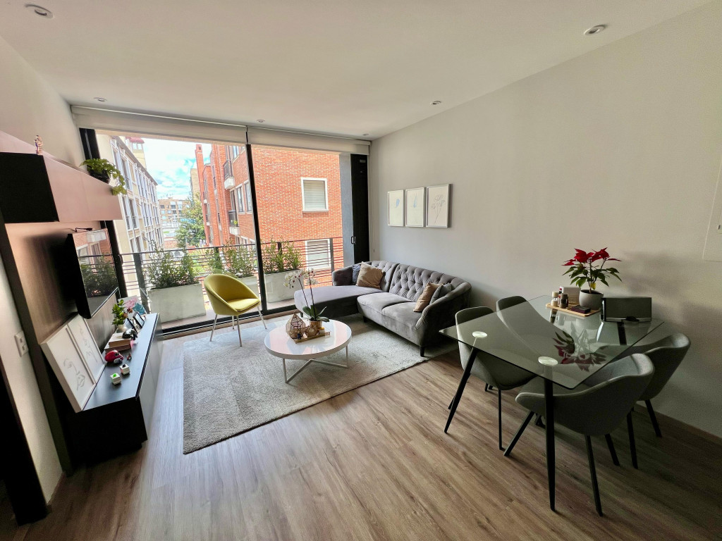 Apartamento en arriendo, código 5020