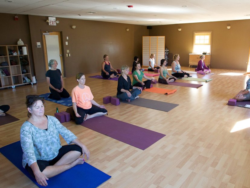 Yoga Outdoors At Surfer S End Of Second Beach Middletown In Middletown Ri Us Mindbody