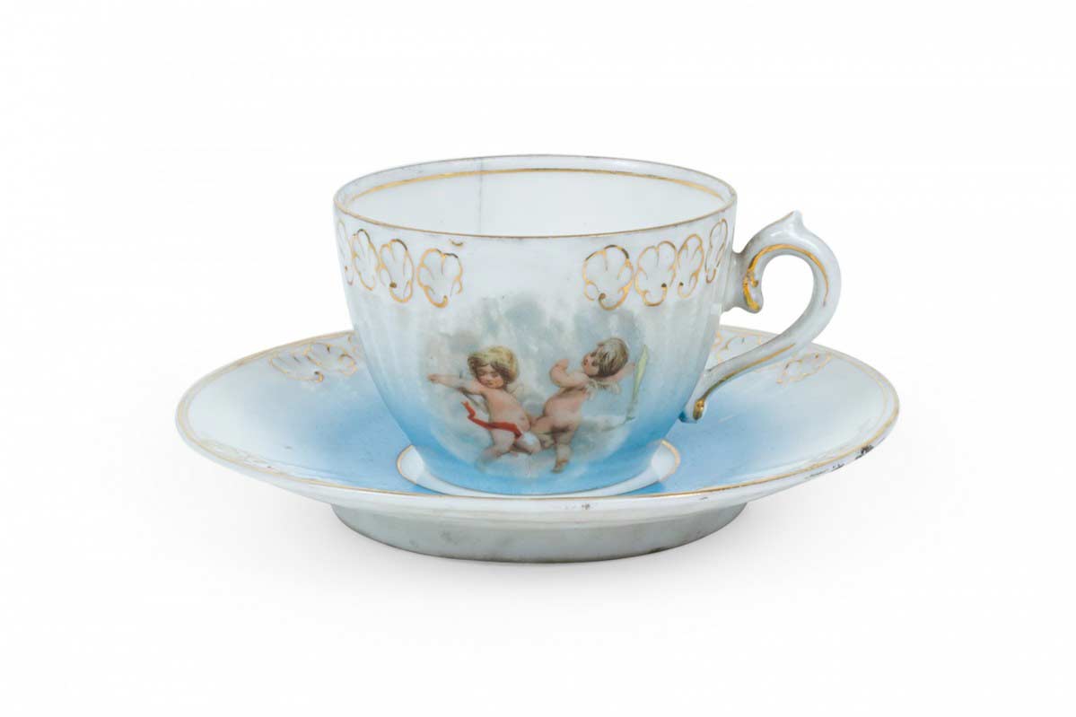 Set of 7 french victorian porcelain teacups and saucers