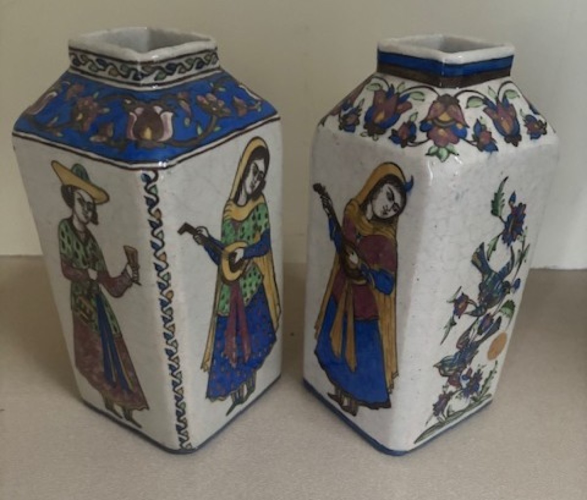 Accessories urn vase middle eastern persian earthenware 019984b