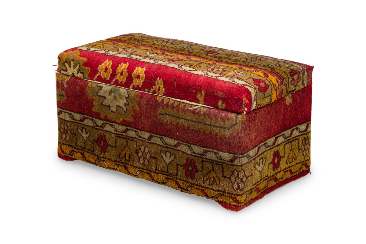 English victorian turkish kilim trunk 2