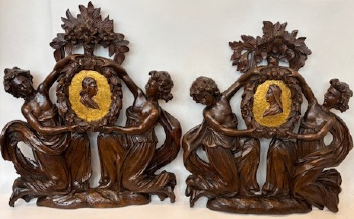 Italian renaissance plaque with 2 kneeling figures