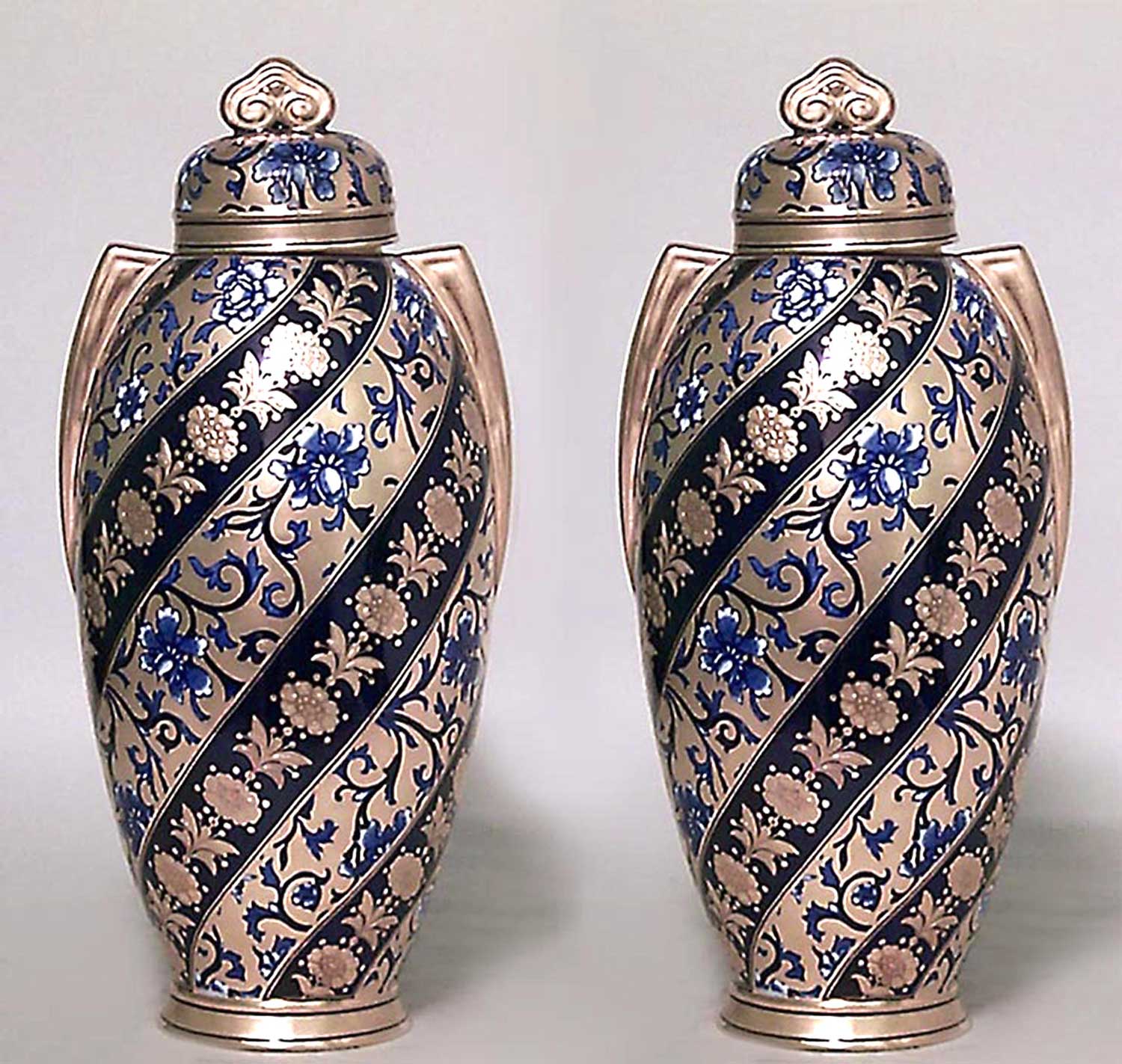 English Victorian Blue And Gold Porcelain Vases 1