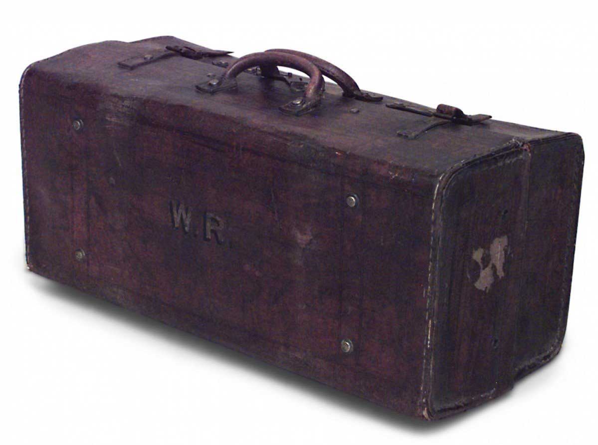 English brown leather valise