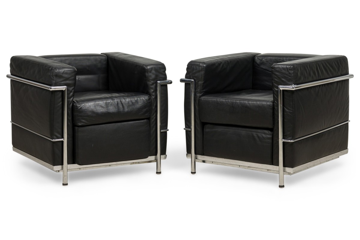 Le corbusier black leather steel lounge chairs