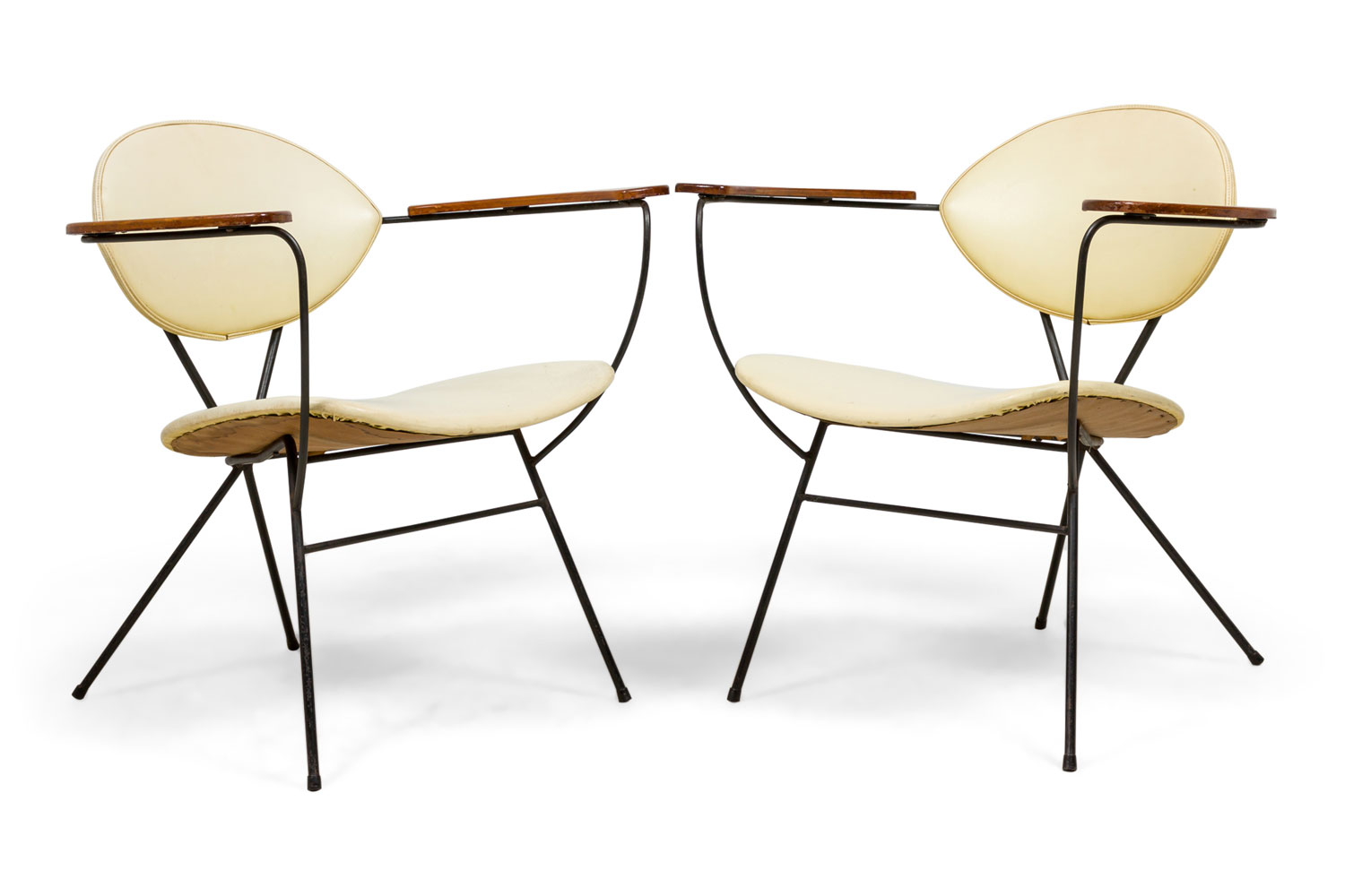 Pair of Joseph Cicchelli for Reilly Wolff Associates American Mid Century Wrought Iron and Beige Vinyl Lounge Armchairs