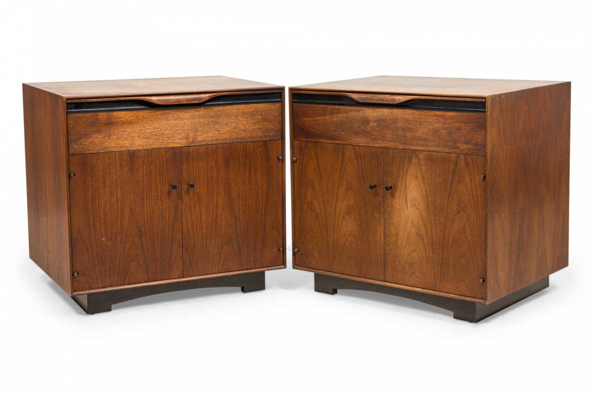 Pair of John Kapel for Glenn of California Mid Century Walnut Cabinet Bedside Tables Commodes
