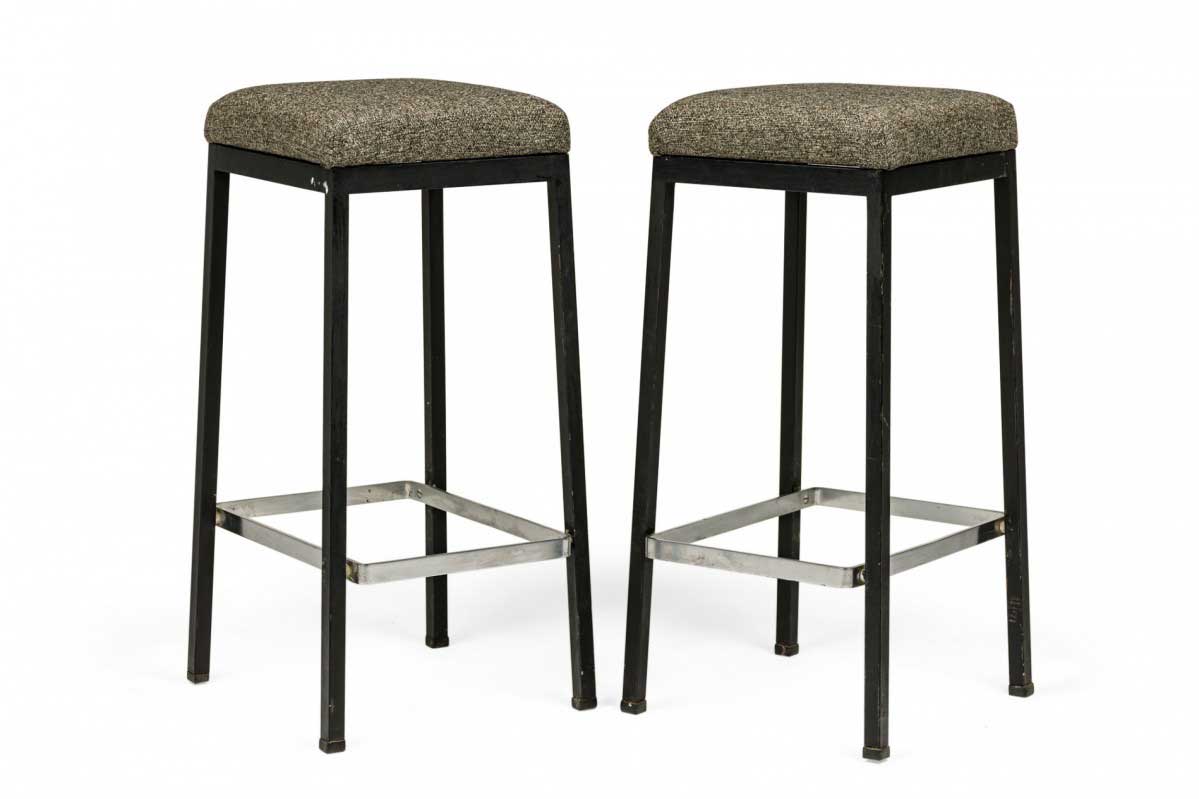 Pair of florence knoll for knoll international mid century american black and silver bar stools