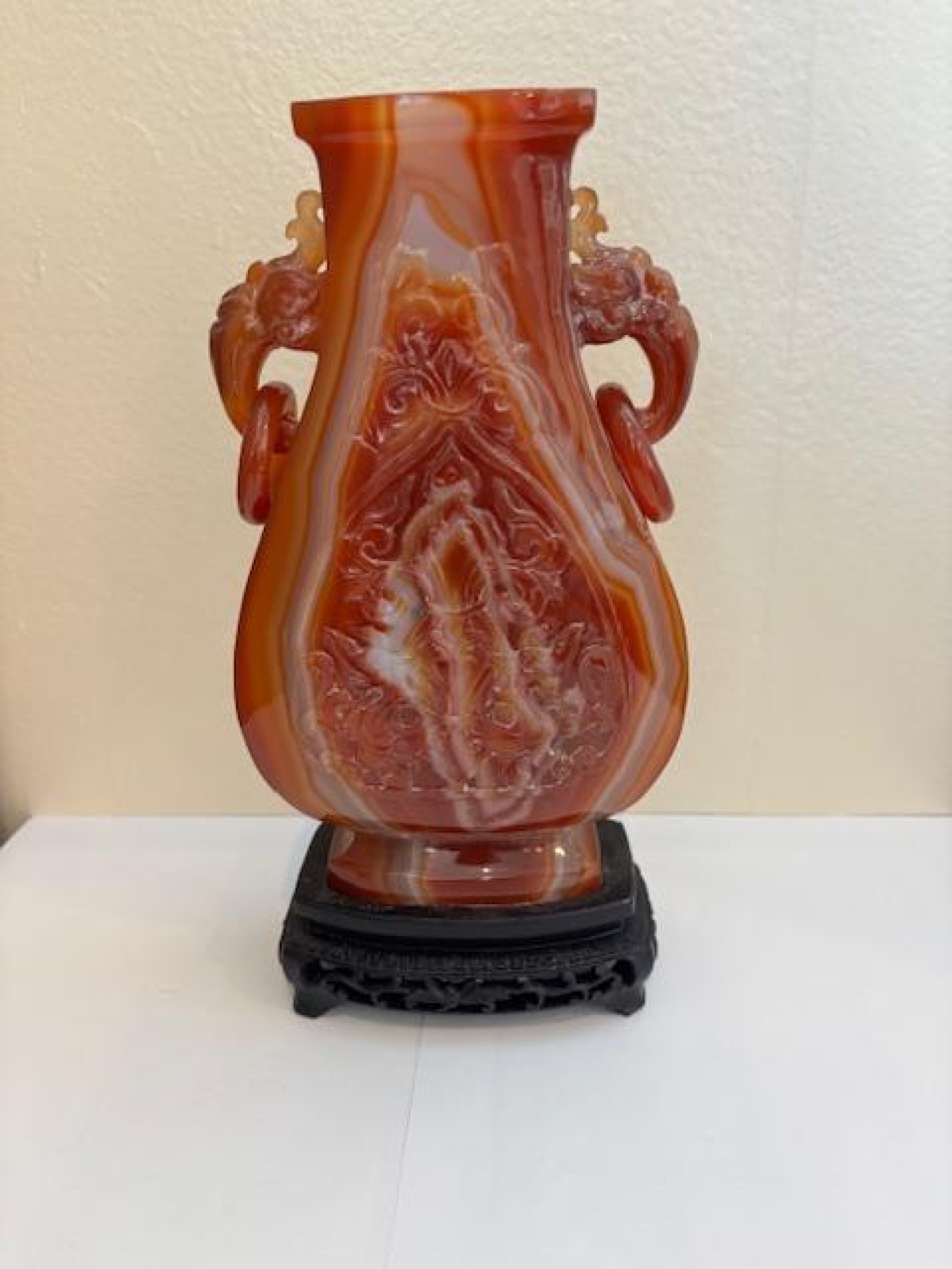 Chinese rust agate elephant vase