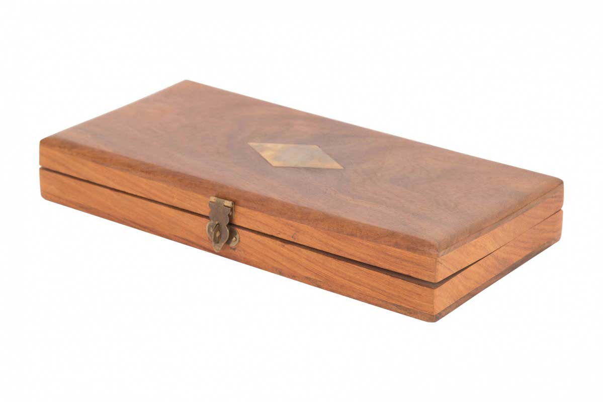 English victorian style walnut box