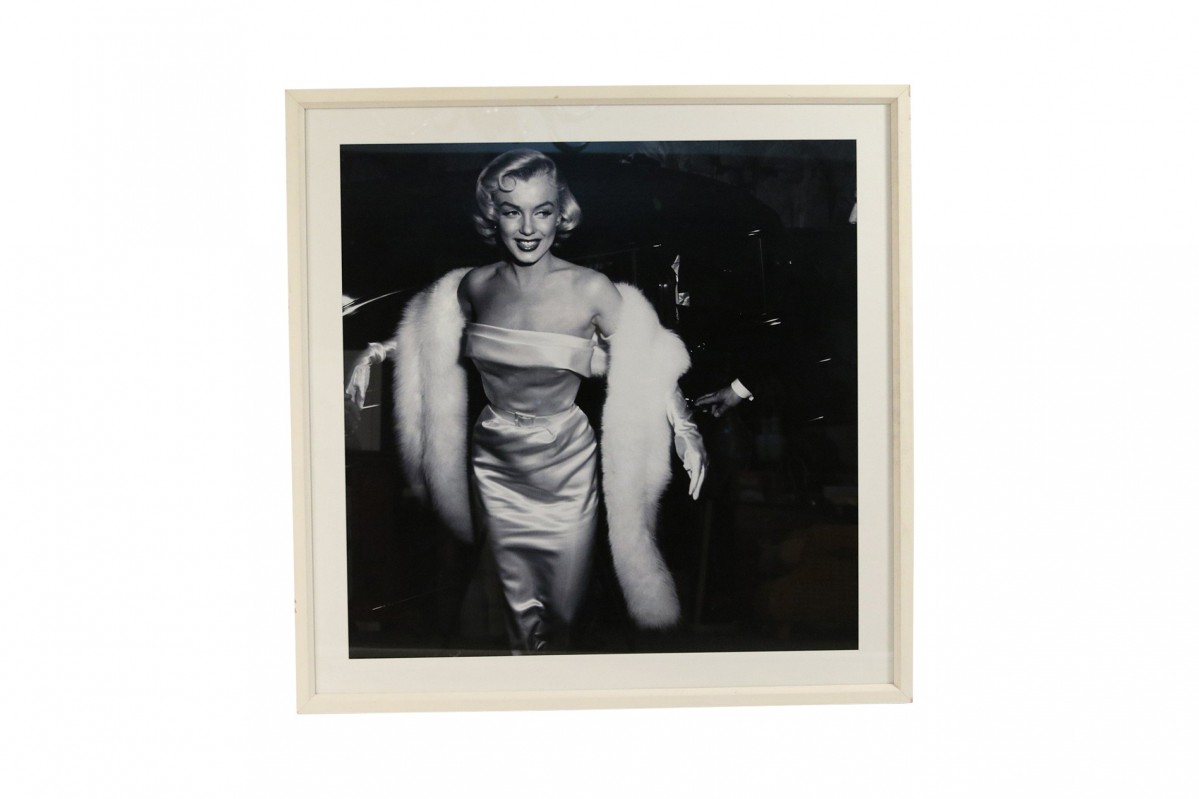 Large framed black and white photograph of marilyn monroe