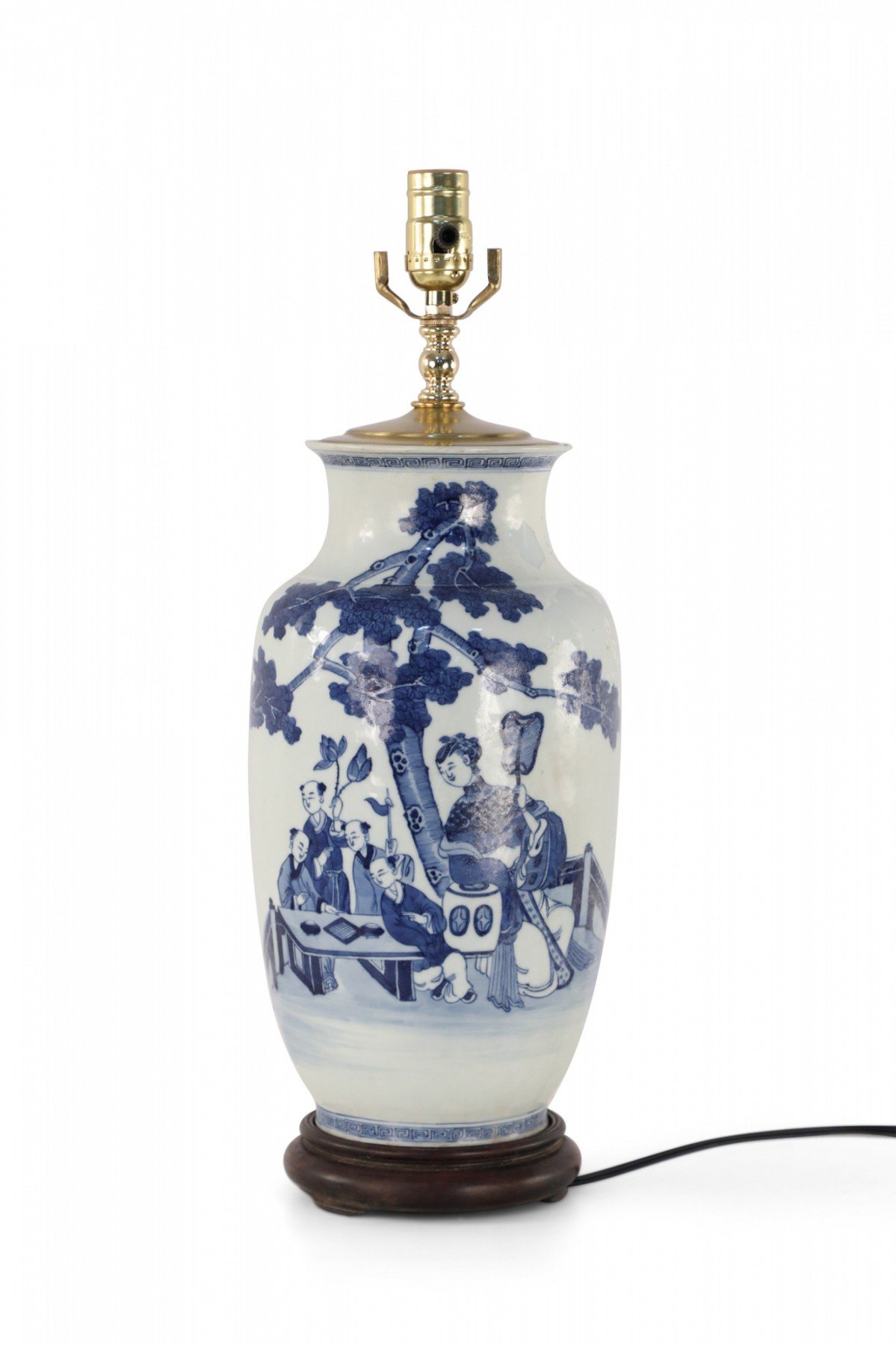 Chinese White and Blue Gaming Scene Table Lamp
