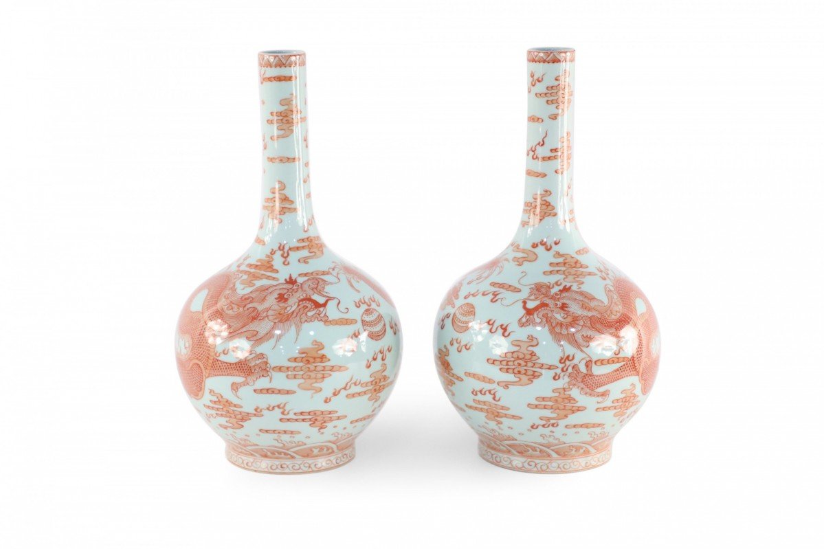 Pair of Chinese Qing Dynasty Style Gray and Alum Red Dragon Motif Globular Porcelain Vases