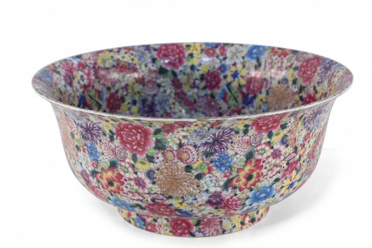 Chinese Qing Dynasty Style Famille Rose Thousand Flower Pattern Decorative Bowl