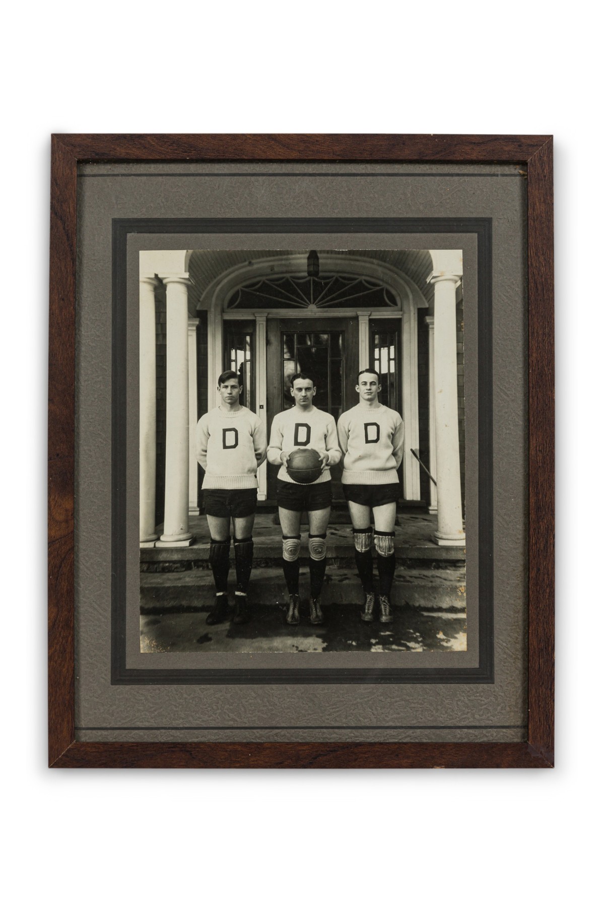 American vintage collegiate basketball team 1 photo