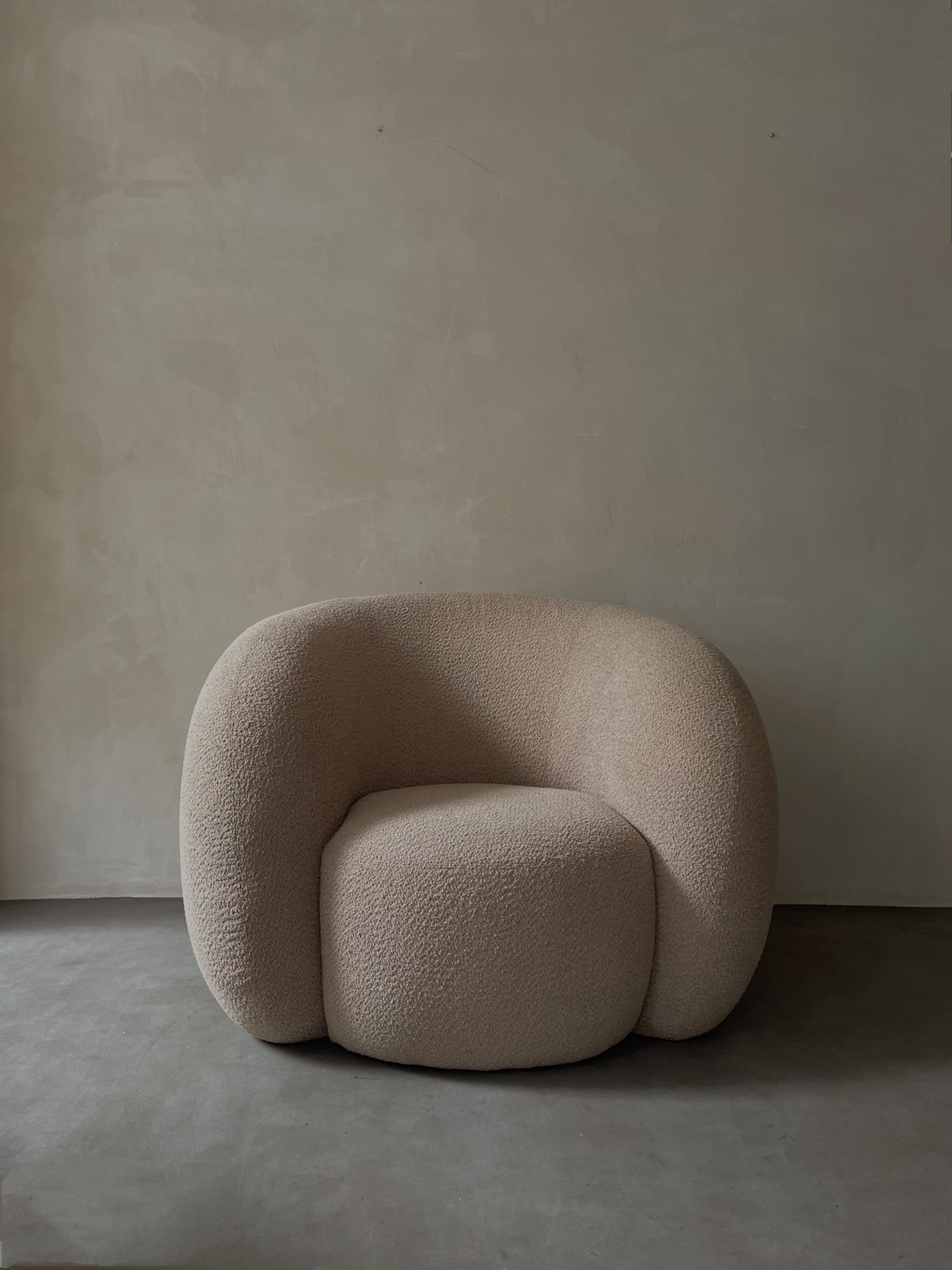 Contemporay circular lounge chairs