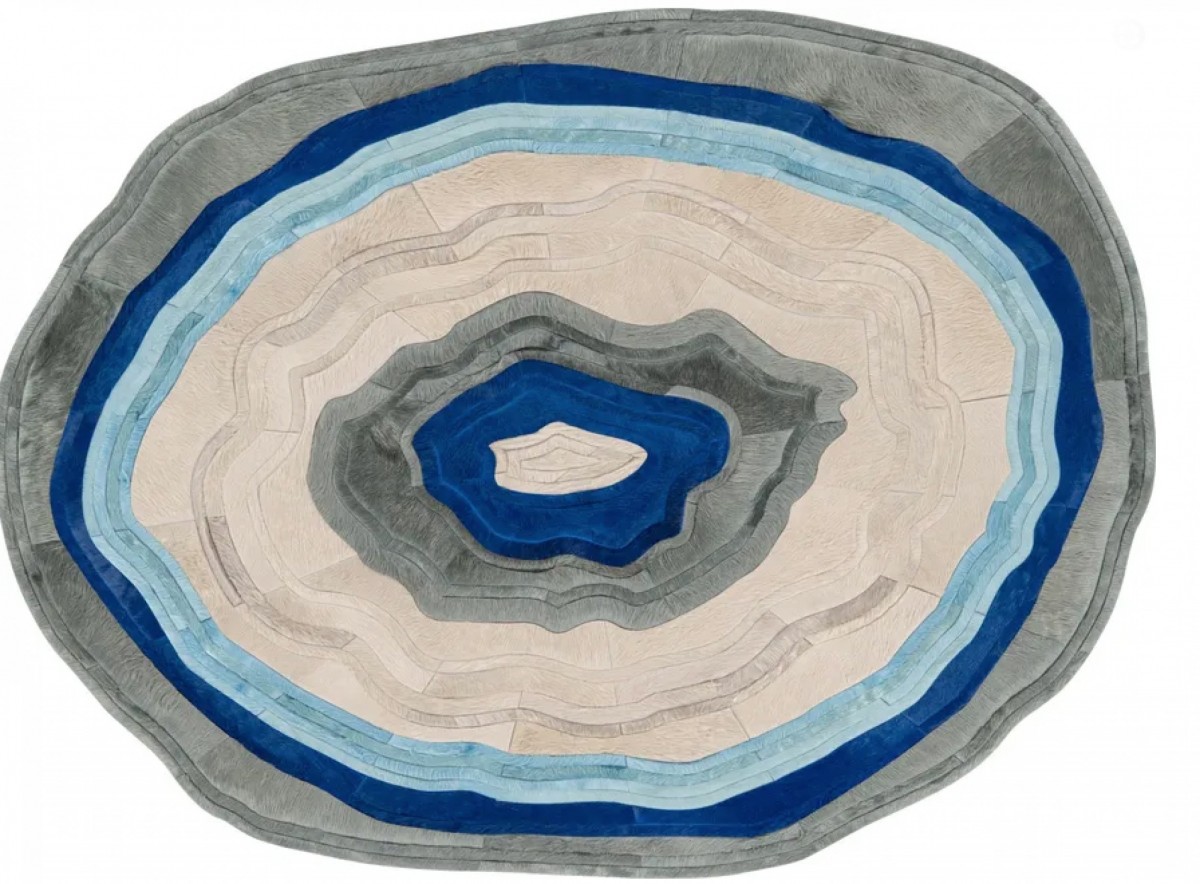 Contemporary cowhide rug 1