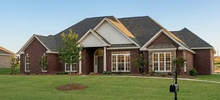 Traditional house plans 103-139 - front exterior, 2,681 sq ft, 4 bed, 2 bath house plans | Monster House Plans