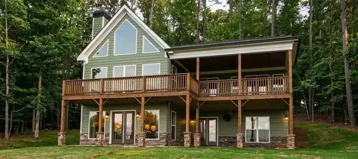 Contemporary house plans 103-429 - front exterior, 2,576 sq ft, 4 bed, 2 bath house plans | Monster House Plans