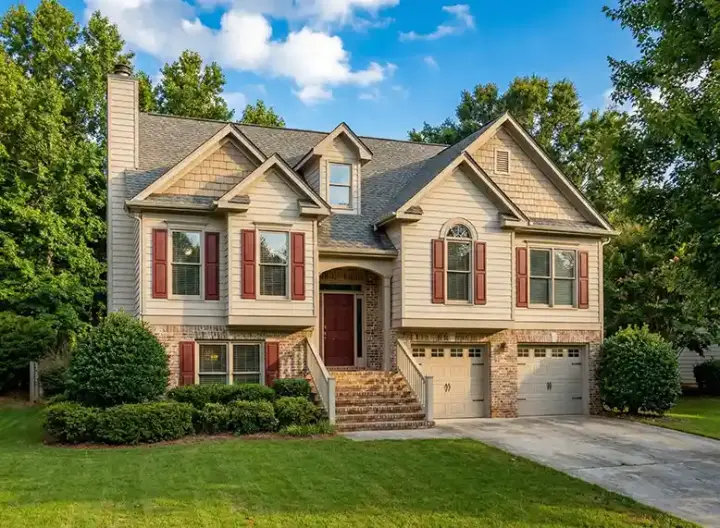 Traditional house plans 12-389 - front exterior, 1,596 sq ft, 3 bed, 3 bath house plans | Monster House Plans