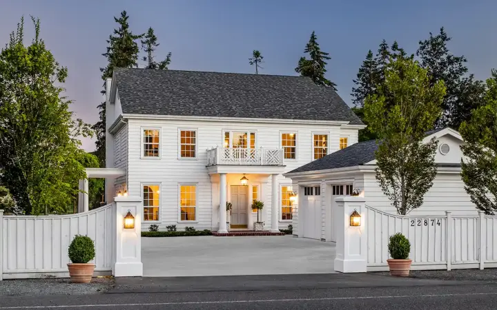 Colonial house plans 133-146 - front exterior, 3,631 sq ft, 4 bed, 3 bath house plans | Monster House Plans