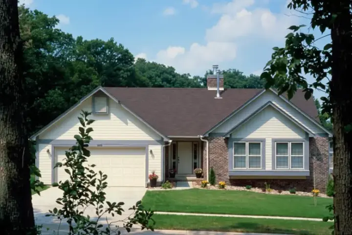Ranch house plans 15-363 - front exterior, 1,263 sq ft, 3 bed, 2 bath house plans | Monster House Plans