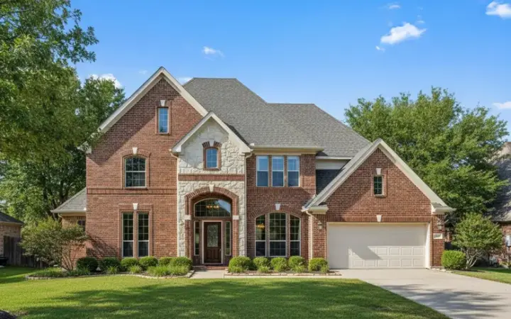 Traditional house plans 19-1321 - front exterior, 3,279 sq ft, 4 bed, 3 bath house plans | Monster House Plans