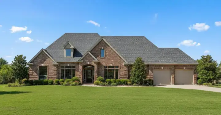 Traditional house plans 19-565 - front exterior, 2,956 sq ft, 4 bed, 2 bath house plans | Monster House Plans