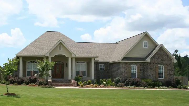 Southern house plans 2-271 - front exterior, 1,900 sq ft, 3 bed, 2 bath house plans | Monster House Plans