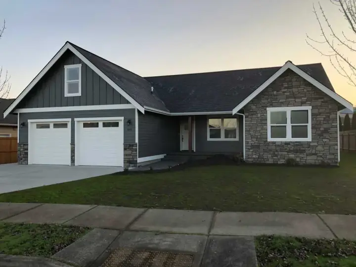 Northwest house plans 20-120 - front exterior, 1,522 sq ft, 3 bed, 2 bath house plans | Monster House Plans