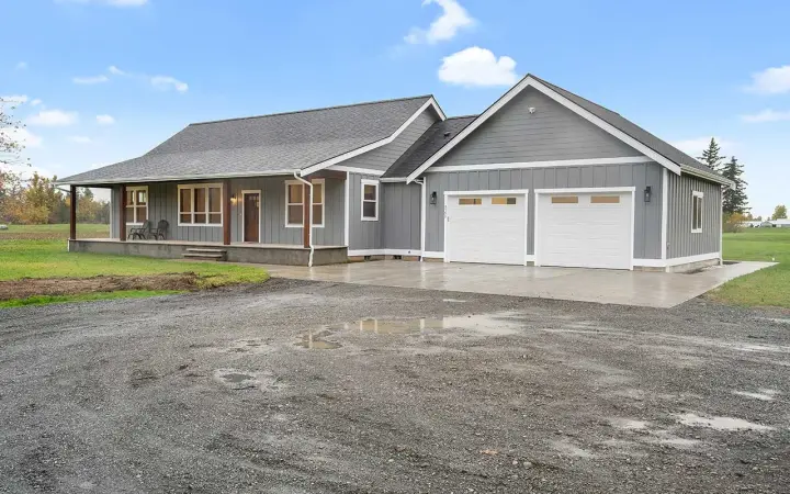 Ranch house plans 20-248 - front exterior, 2,468 sq ft, 3 bed, 2 bath house plans | Monster House Plans