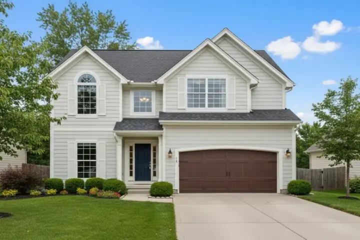 Traditional house plans 21-975 - front exterior, 1,853 sq ft, 4 bed, 2 bath house plans | Monster House Plans