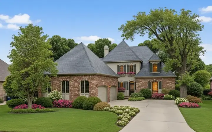 Traditional house plans 30-285 - front exterior, 2,962 sq ft, 4 bed, 3 bath house plans | Monster House Plans