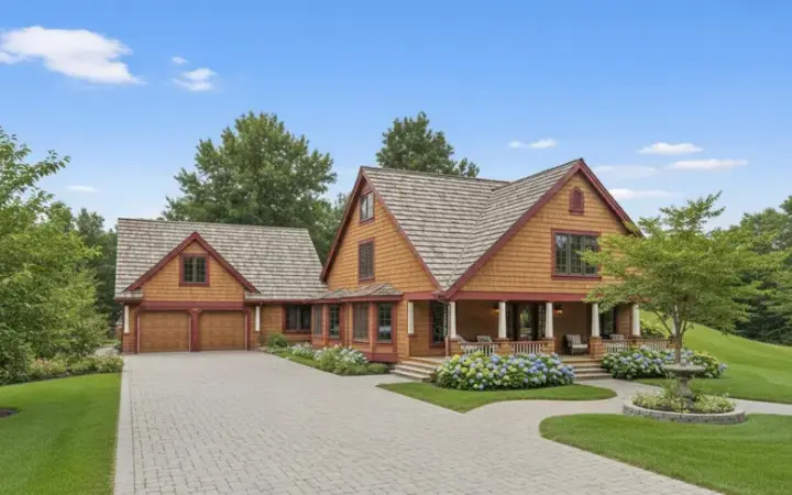 Craftsman house plans 33-221 - front exterior, 2,012 sq ft, 3 bed, 2 bath house plans | Monster House Plans