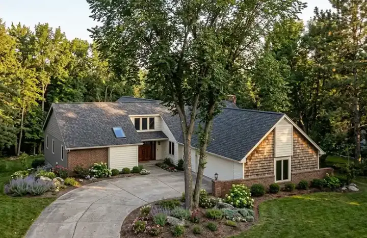 Contemporary house plans 46-189 - front exterior, 3,903 sq ft, 4 bed, 3 bath house plans | Monster House Plans