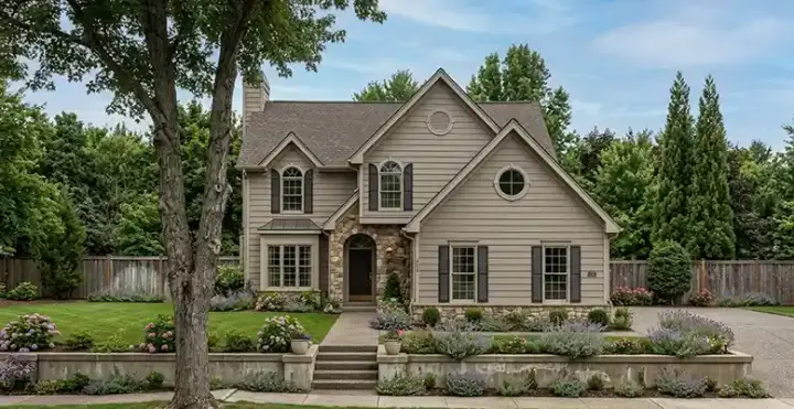 Traditional house plans 46-492 - front exterior, 1,817 sq ft, 3 bed, 2 bath house plans | Monster House Plans
