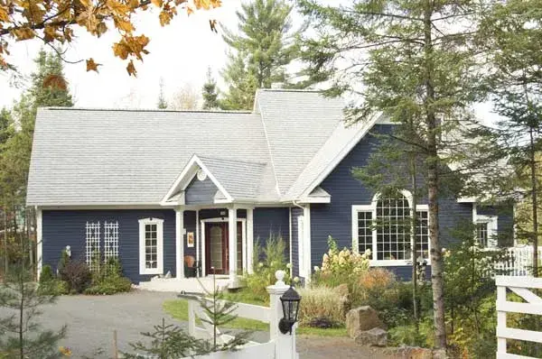 Country house plans 5-275 - front exterior, 1,969 sq ft, 3 bed, 2 bath house plans | Monster House Plans