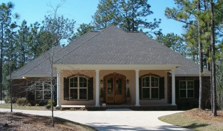 Southern house plans 50-138 - front exterior, 2,800 sq ft, 4 bed, 2 bath house plans | Monster House Plans