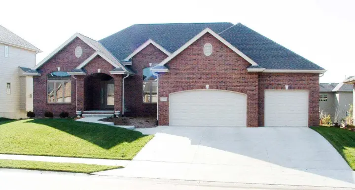 Traditional house plans 52-149 - front exterior, 1,850 sq ft, 1 bed, 1 bath house plans | Monster House Plans