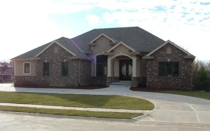 Traditional house plans 52-160 - front exterior, 2,109 sq ft, 2 bed, 2 bath house plans | Monster House Plans