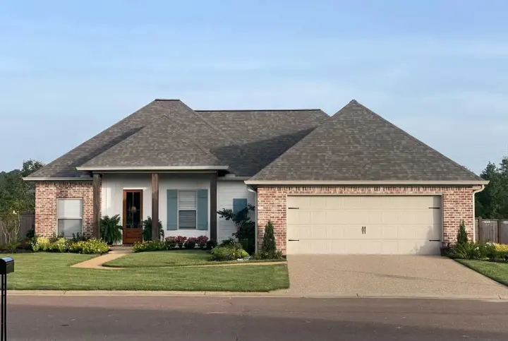 Traditional house plans 56-252 - front exterior, 1,946 sq ft, 3 bed, 2 bath house plans | Monster House Plans